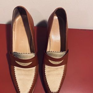 Women’s size 8.5 Leather Gucci Shoes
